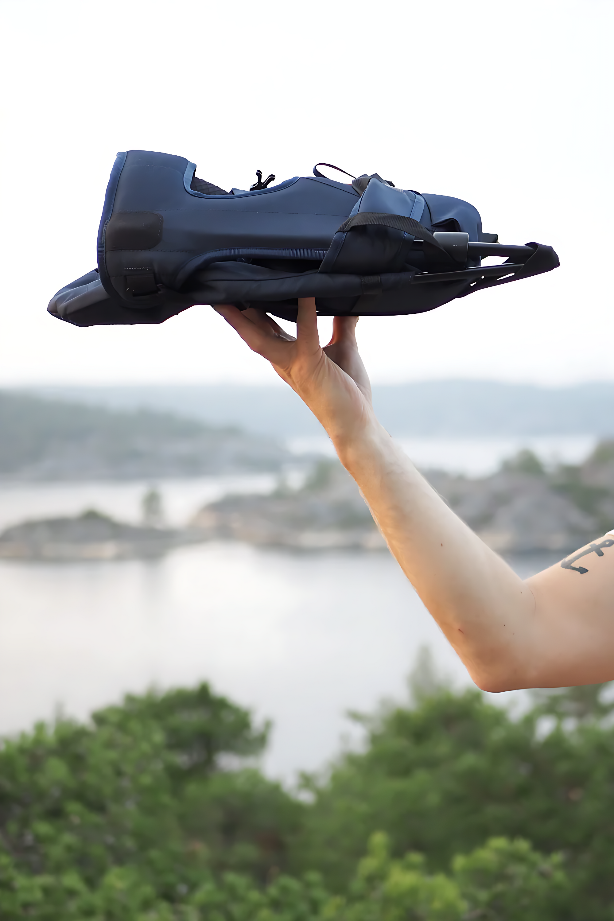 Minimeis_G4_blue_foldable_hand